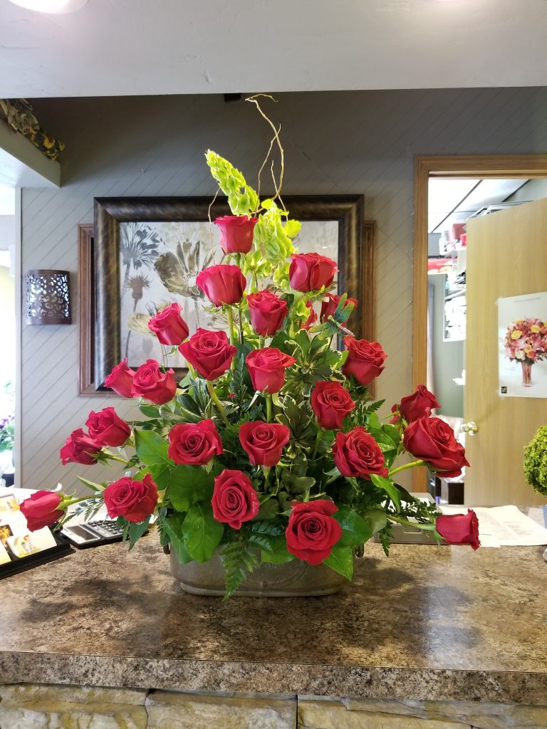 Roses Tiger Lily Flower and Gift Shop